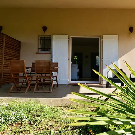 Avec Jardin Entre Porto-vecchio Et Figari - Casa Mattiste アパート ソエッタ