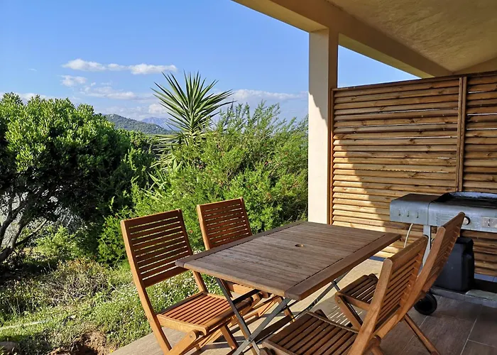 Appartement Avec Jardin Entre Porto-vecchio Et Figari - Casa Mattiste *